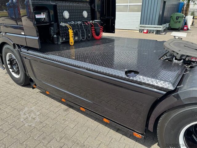 Standard-SZM DAF XF 105.460 Super Space Cab Showtruck *TOP*