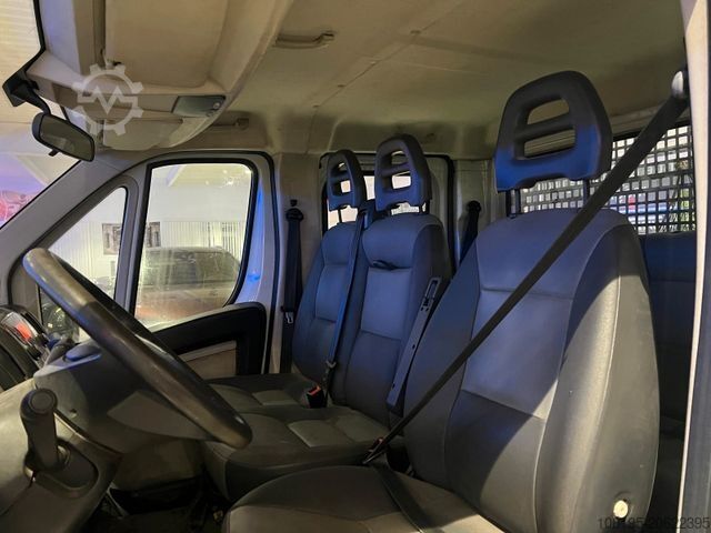 Pick-up van FIAT Ducato 2,3 HDI DoKa Pritsche *Garantie*7-Sitzer*