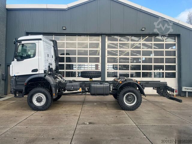 Chassis with cab Mercedes-Benz Arocs 1736 AK 4x4 Chassis Cabin