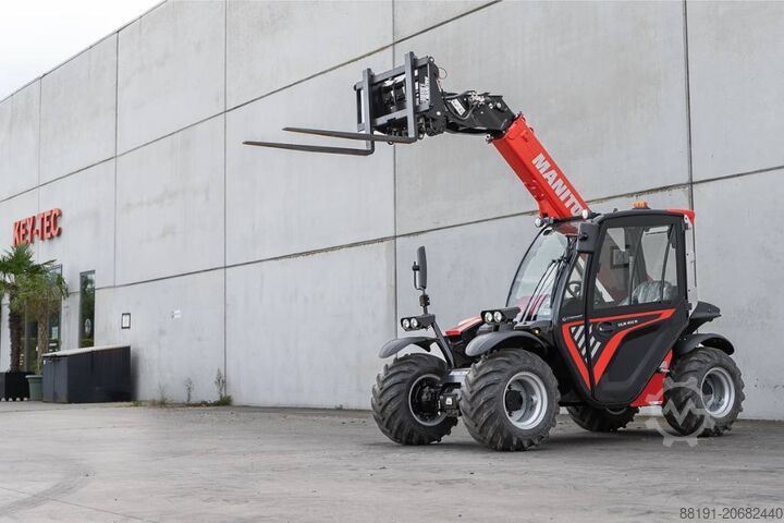 Agricultural telehandler Manitou ULM 412 H - Export price