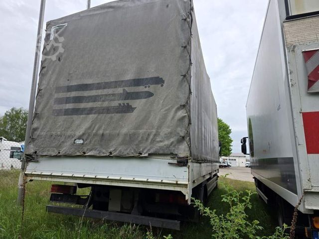 Curtain sider van MERCEDES-BENZ 818 Pritsche & Plane, manuelle 6 Gang Schaltung