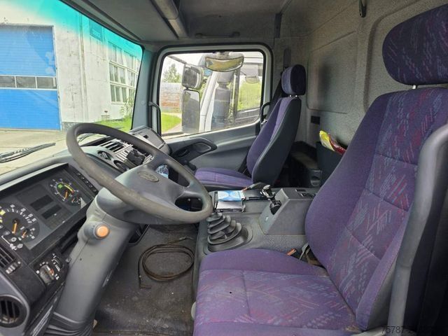 Curtain sider van MERCEDES-BENZ 818 Pritsche & Plane, manuelle 6 Gang Schaltung