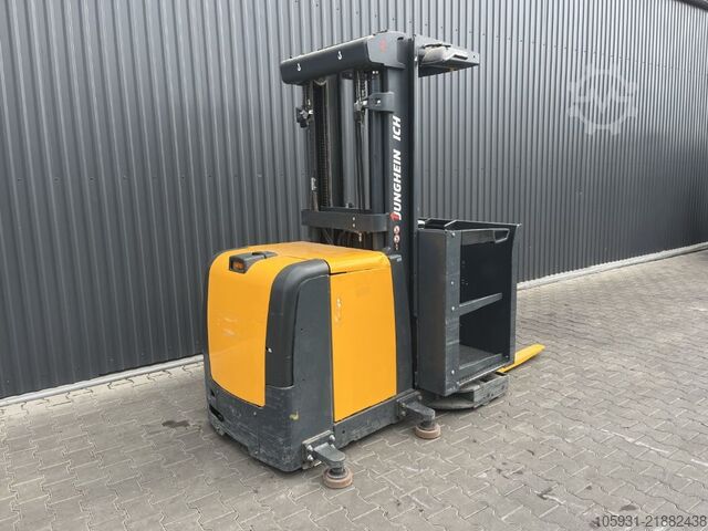 Medium Lift Order Picker Jungheinrich EKS210