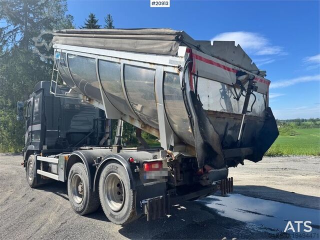 Tipper Volvo FH16 540 6x2 Asphalt truck.