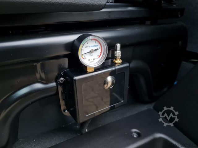 Transporter mit Pritsche & Plane Renault Master Pritsche Schiebe Plane 10 Pal. LUFTFEDERUNG