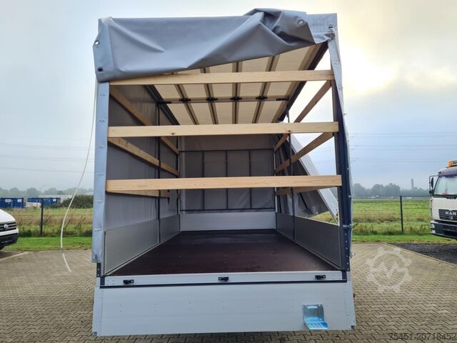 Transporter mit Pritsche & Plane Renault Master Pritsche Schiebe Plane 10 Pal. LUFTFEDERUNG