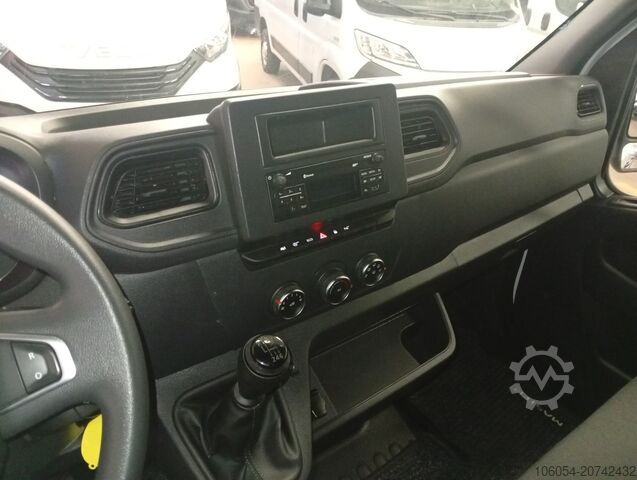 Transporter mit langem Radstand Renault Master L