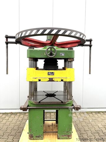 Hand spindle press / ACHTERM. SP60/670 Achtermann & Co. Stuttgart SP 60 / 670