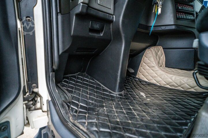 Standard tractor MAN TGX 18.440 XLX BLS