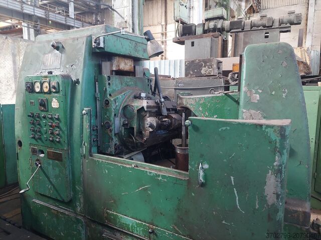 Gear hobbing machine CHURCHILL U 3615