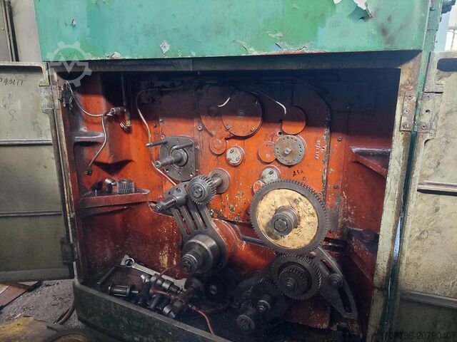 Gear hobbing machine CHURCHILL U 3615