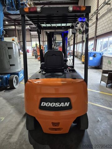 Forklift Doosan B 30 X-5