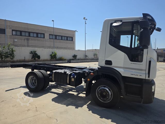 Truck chassis Iveco 150E25
