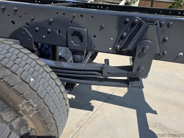 Truck chassis Iveco 150E25