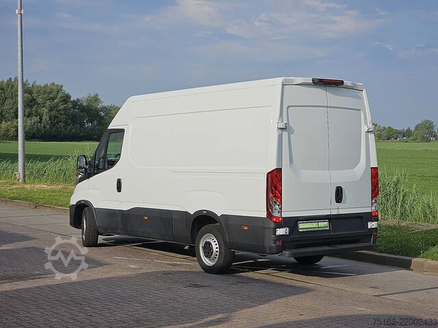 High-roof van IVECO DAILY 35S14       L2H2 Automaat