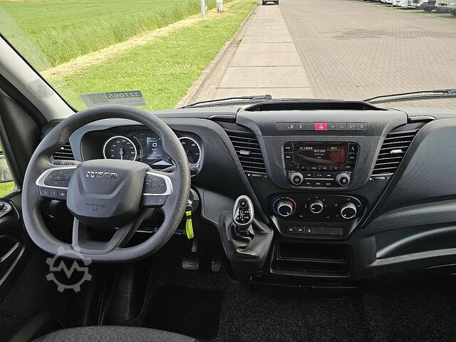 High-roof van IVECO DAILY 35S14       L2H2 Automaat