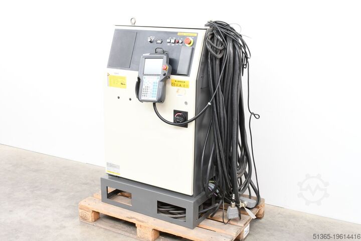 Industrial robot FANUC R-2000iB/210F A05B-1329-B205