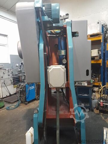 Eccentric press SMERAL LEN 40CA