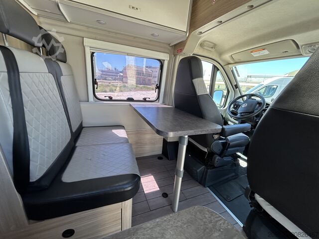 Wohnwagen/Wohnmobil Fiat Weinsberg Carabus 600 K | 4 Posti Letto | Completamente Attrezzato