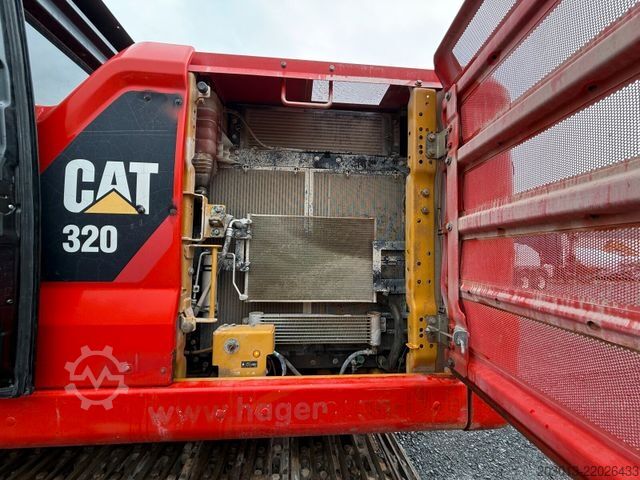 Chain excavator CATERPILLAR 320 Kettenbagger 22,1 Ton *8.100 H