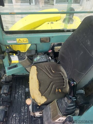 Mini excavator with rubber tracks Yanmar ViO75-A