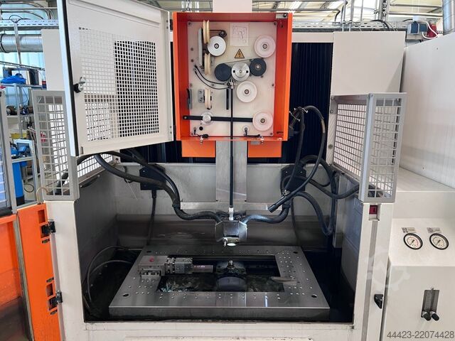 Drahterodiermaschine +GF+ AgieCharmilles FI 440 SLP