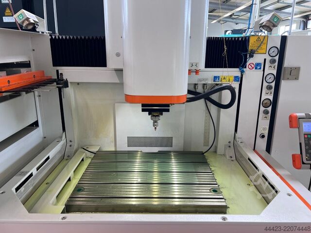 Senkerodiermaschine +GF+ AgieCharmilles Form 300