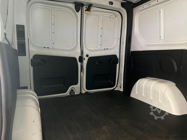 Kastenwagen RENAULT Trafic 1,6 dCi Kasten*Garantie*Klima*AHK*