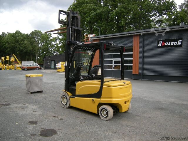 Electric - 4 wheels Yale ERP35VL E2395 Elektro