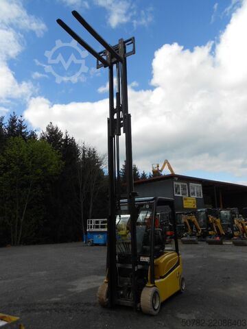 Electric - 4 wheels Yale ERP20VF Elektro