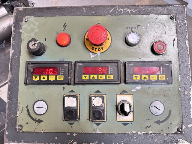 Motor-driven 4-roll plate bending machine Sahinler 4RM 10-130 HRC