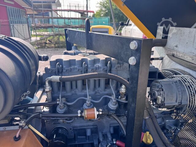 Screw compressor COMPAIR DLT0703