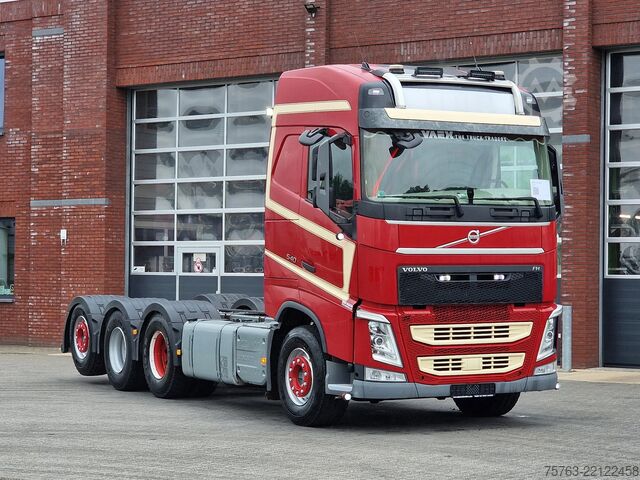 Chassis with cab Volvo FH 13.540 Globetrotter 8x4*4 - Chassis - 3.7 WB...