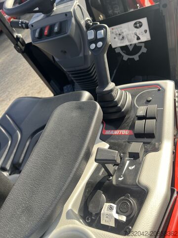 Yard loader MANITOU MLA 3-25 H