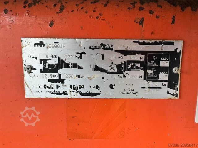 Telescopic boom lift JLG E600JP Hoogwerker Telescoophoogwerker