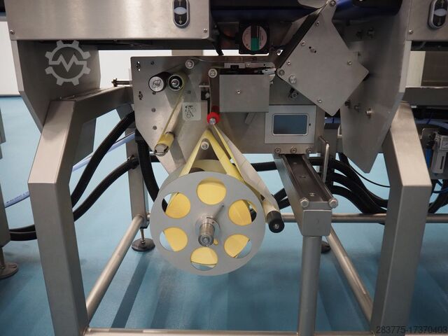 Top and bottom Labeller VWS Nederland B.V. Octopus Ace Tripple Top 7 Base Labelling