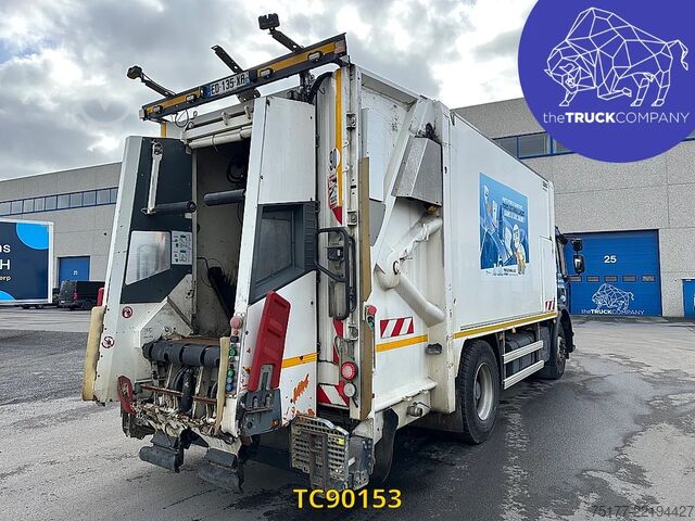 Refuse collection vehicle Renault D 320