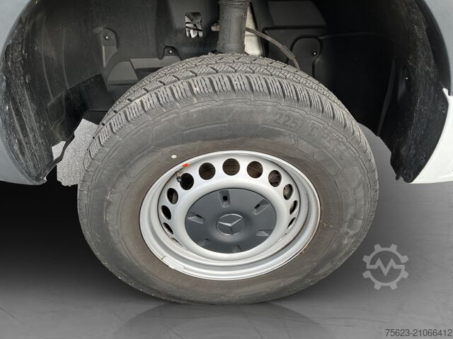 Transporter mit Pritsche & Plane Mercedes-Benz Sprinter 319 CDI 4x4 Doka Pritsche  Klima LED AHK