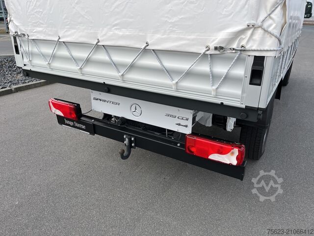 Transporter mit Pritsche & Plane Mercedes-Benz Sprinter 319 CDI 4x4 Doka Pritsche  Klima LED AHK