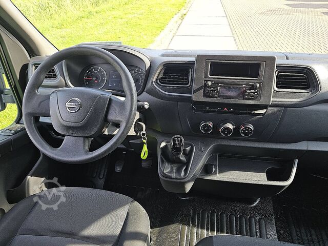 High-roof van NISSAN NV 400 DCI 135 L3H2