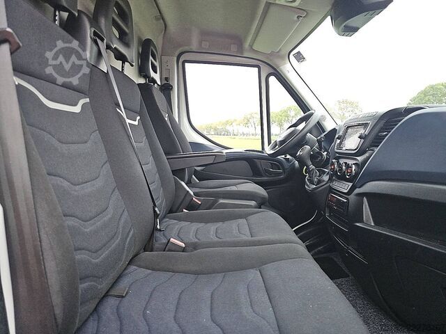High-roof van IVECO DAILY 50C18 L2H3 3.0Ltr Automaat
