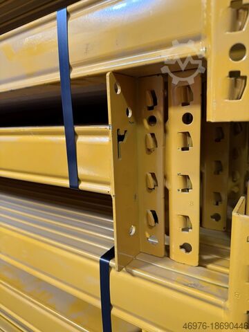 High-bay warehouse Pallet rack traverse Jung Heinrich MPB / K:80 x 50 mm Lichte Weite: 2.700 mm