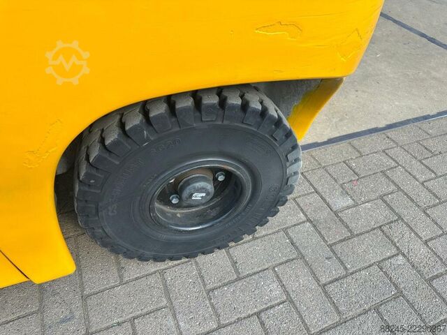 VS-22838 LPG triplex mast forklift Jungheinrich TFG 430 JUNGHEINRICH TFG 430 GE180-440DZ