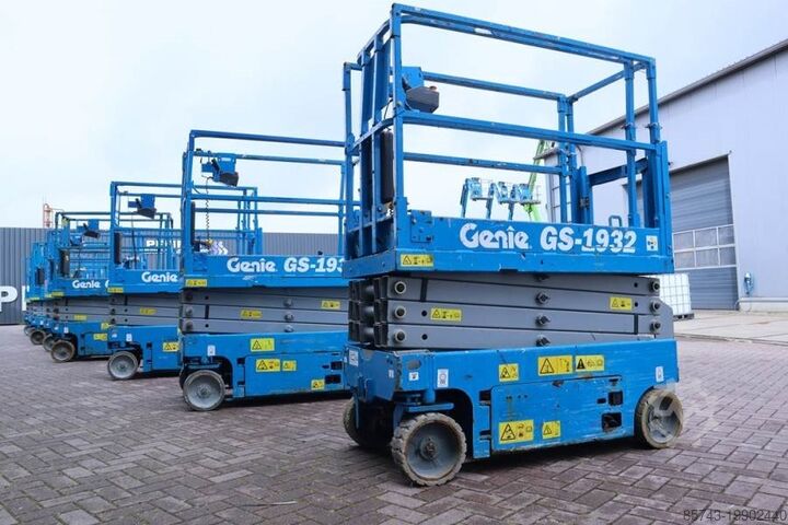 Scherenhebebühne Genie GS1932 Electric, Working Height 7.8 m, 227kg Capac