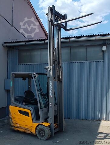 Elektrisch – 3 Räder Jungheinrich EFG216 2021y/ 3.3m free lift/ 8096h