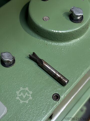 Fräsmaschine für Schubladenverbindungen OMEC 750 OMEC 750