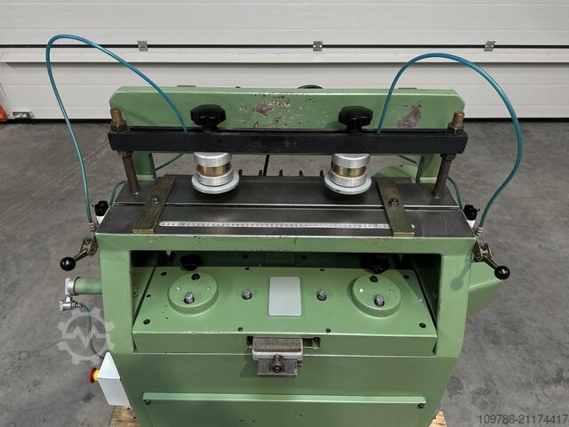 Fräsmaschine für Schubladenverbindungen OMEC 750 OMEC 750