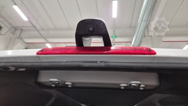 Minibus MERCEDES-BENZ 519  Allrad 4 x 4 Lagerfahrzeug Stock 20 Sitzer