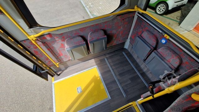 City bus MERCEDES-BENZ Heckniederflur Sprinter 517 / 4 er Bestuhlung