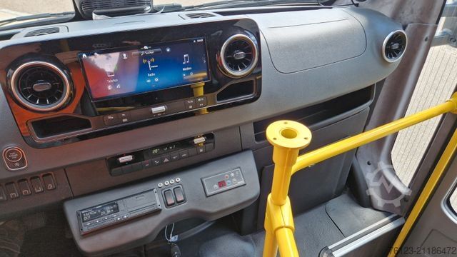 City bus MERCEDES-BENZ Heckniederflur Sprinter 517 / 4 er Bestuhlung